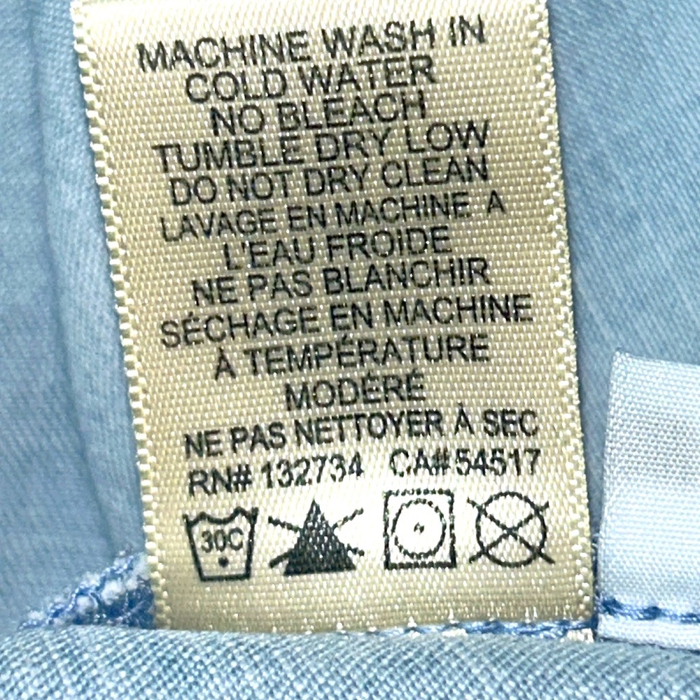 Cloth & Stone Anthropology 
Chambray V-Neck Tank Top L Distressed Frayed Denim - Picture 11 of 11